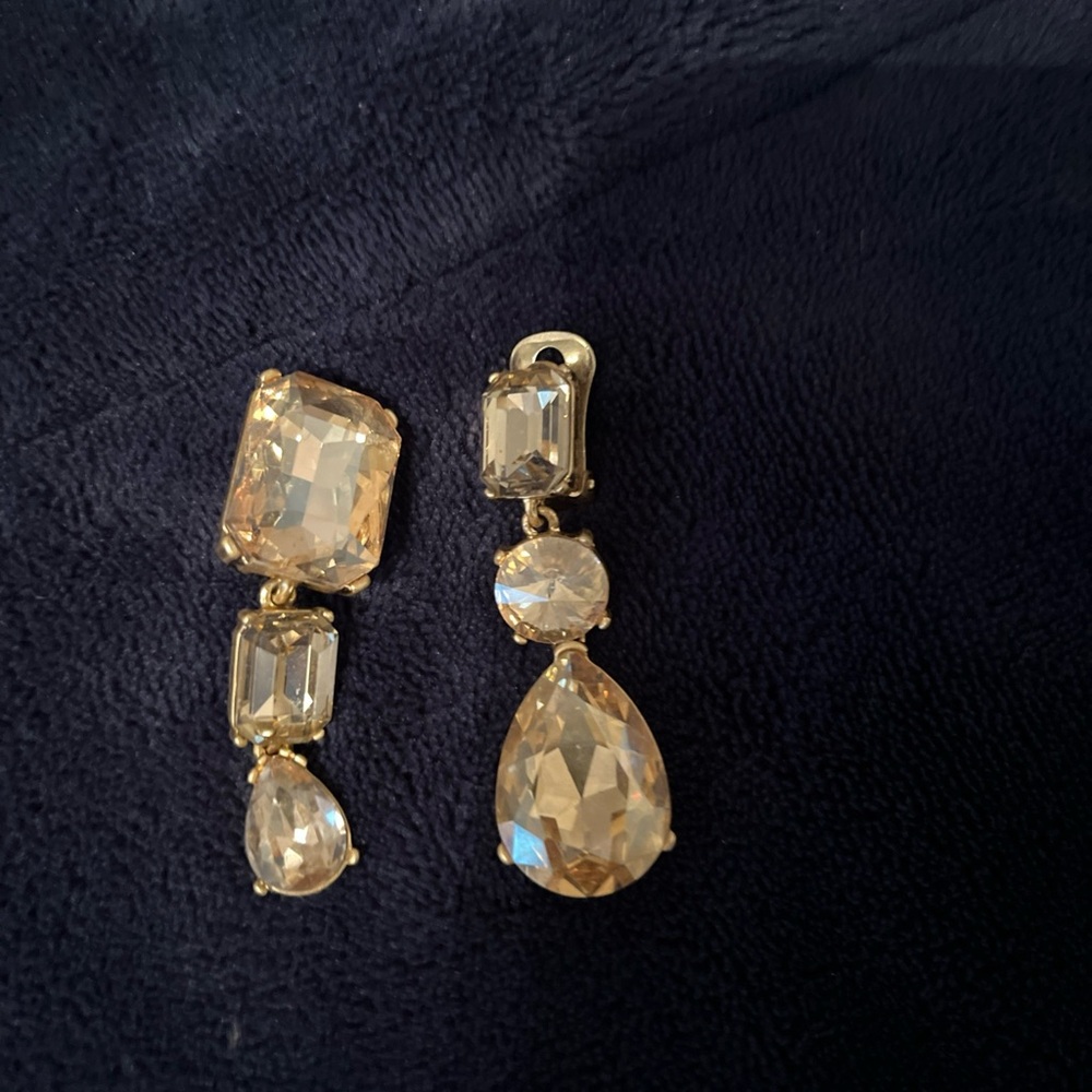 Oscar de la Renta Elegant Gold and Crystal Drop Earrings clip on